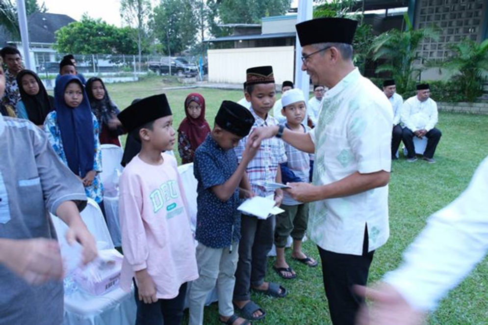 PTPN 1 Supporting Co Buka Puasa Bersama dan Santuni 200 Anak Yatim