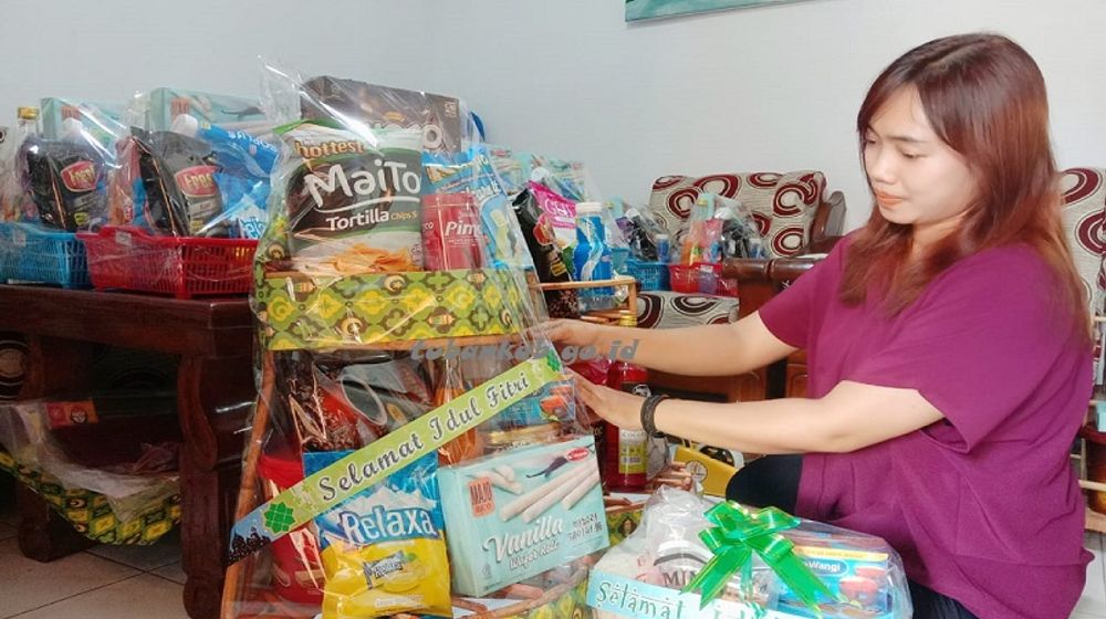 Ilustrasi bisnis parcel lebaran