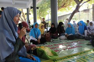 Heni Sri Sundani Berbagi Pengalaman dan Tips kepada Teman-teman TKI ketika Masih Bekerja di Hong Kong.jpeg