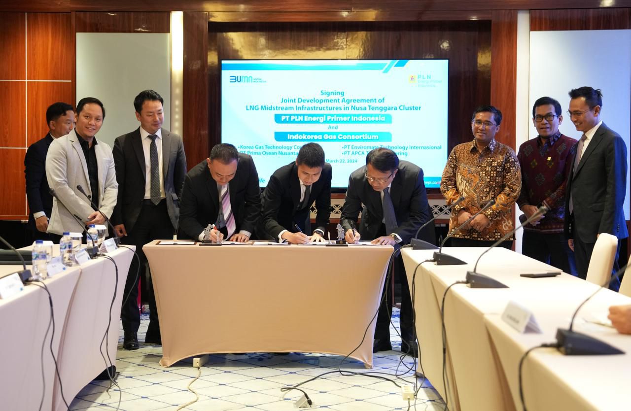 Penandatanganan Joint Development Agreement (JDA) oleh PLN EPI dan Indokorea Gas Consortium, di Jakarta, Jumat, 22 Maret 2024.