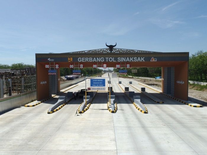Gerbang tol Sinaksak (hutamakarya.com)