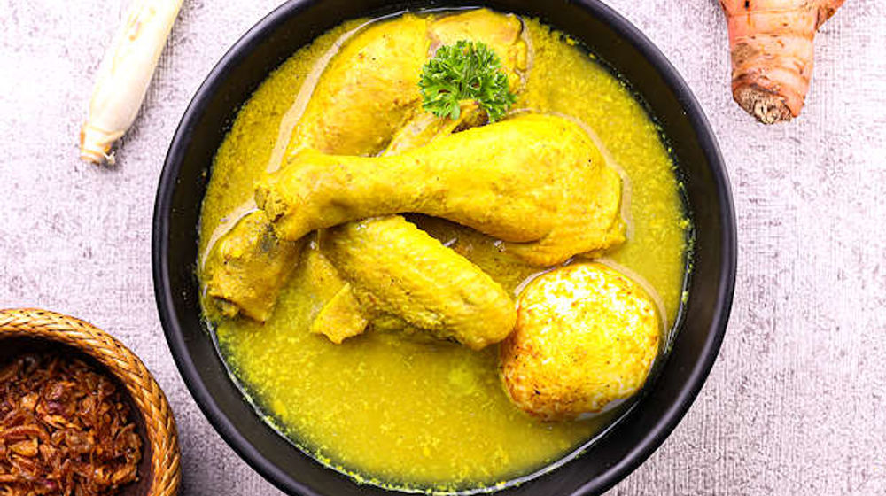 Opor ayam kuning