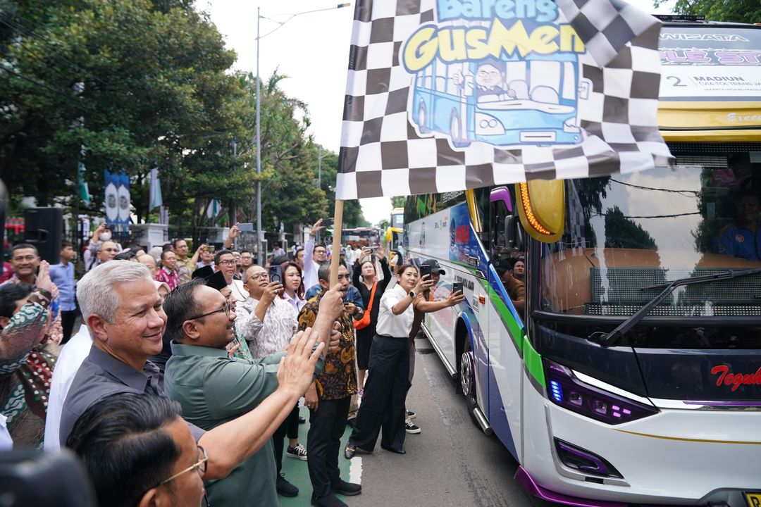 PT Bank Mandiri (Persero) Tbk kembali menghadirkan program mudik gratis bertajuk Mudik Asyik Bersama BUMN 2024, Mudik Ceria Mudik Bahagia bersama Mandiri untuk menyambut Idulfitri 1445 Hijriah.