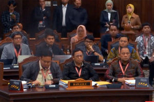 sidang mk.jpg