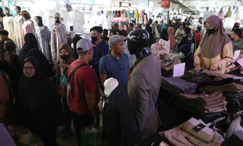 Pasar Tanah Abang Padat - Panji 6.jpg