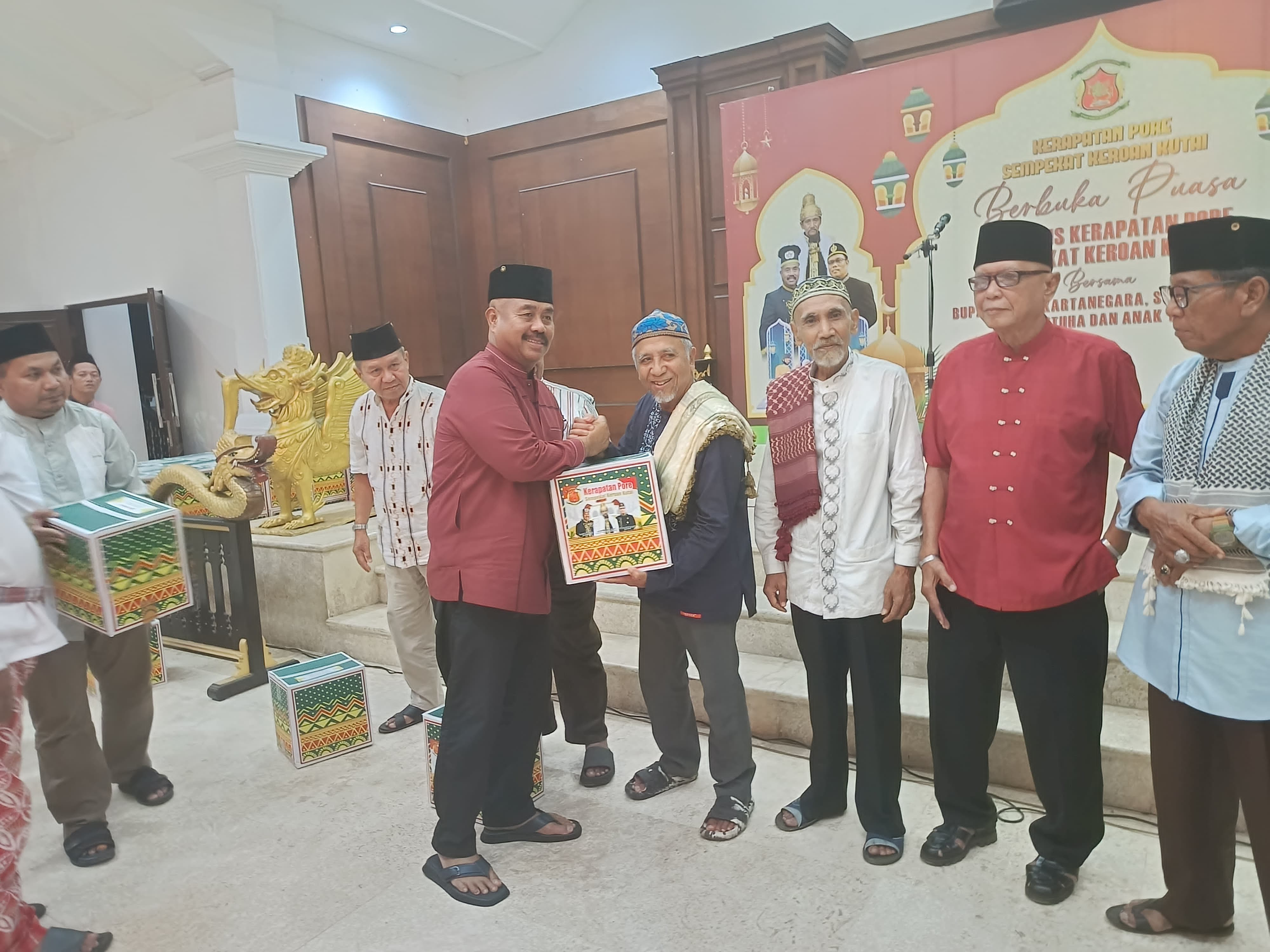 Kerapatan Pore Sempakat Keroan Kutai Berbagi Kebahagiaan