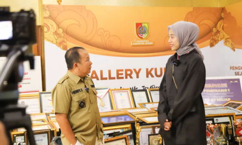 A-BUPATI JEMBER MEGAWATI.JPG