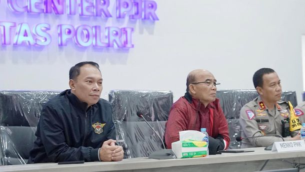  Menko PMK, Kakorlantas, dan Dirut Jasa Raharja Pantau Arus Mudik dari Command Center KM 29 Tol Jakarta-Cikampek