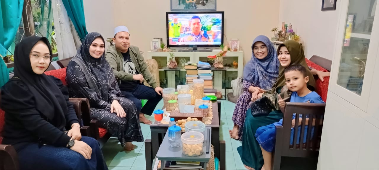 Habib Banua mendapatkan dukungan dari ketua IBI Kalsel Hj Supri Nuryani untuk maju di Pilwali Banjarmasin (Foto : Dokumentasi BAIQ)