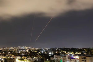 iran serang israel.jpg