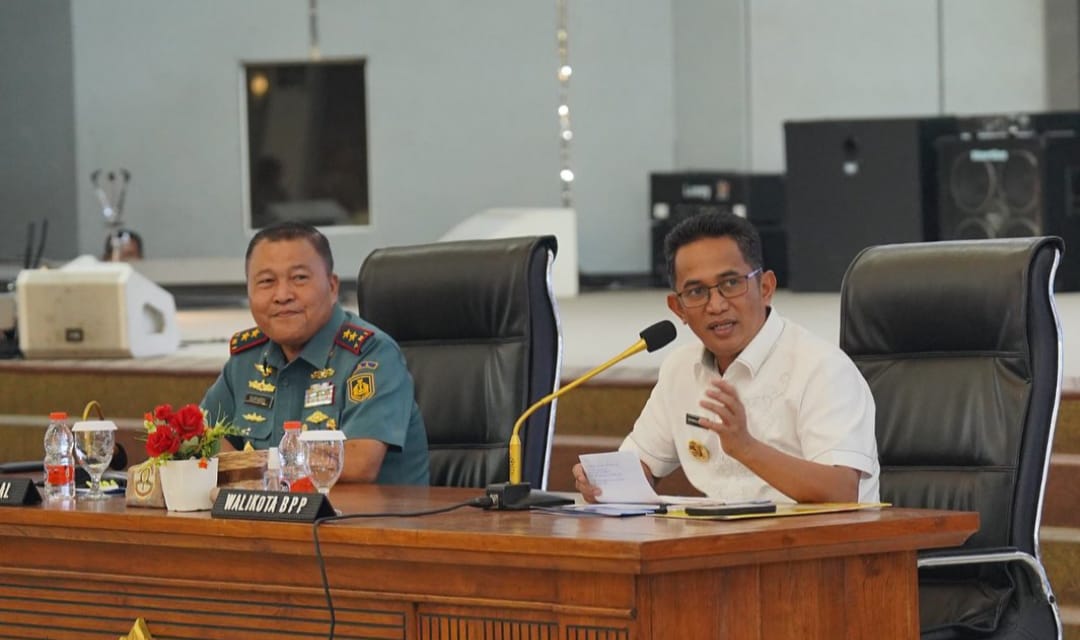 Wali Kota Balikpapan Berikan Pembekalan di AAL RI, Surabaya