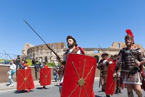 Perayaan Ulang Tahun Kota Roma.jpg