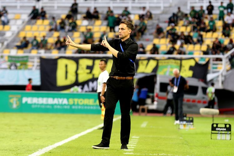 Pelatih Persebaya Surabaya Paul Munster