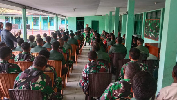 Kasrem 161/Wira Sakti Berkunjung ke Makodim 1603/Sikka dan Bertatap Muka dengan Personil Kodim Sikka