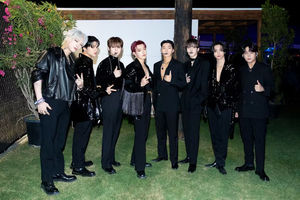 ATEEZ saat akan tampil di festival musik Coachella 2024