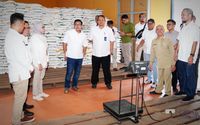 Badan Pangan Nasional/National Food Agency (NFA) saat kunjungan ke Sentra Penggilingan Padi (SPP) Sragen, Jawa Tengah, pada Senin, 29 April 2024