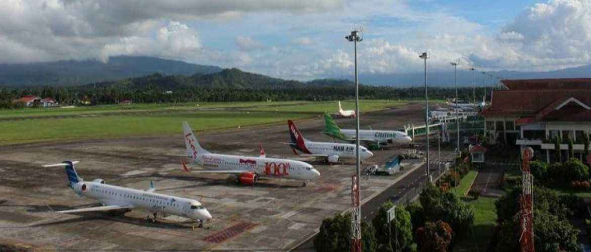 Aktivitas penerbangan di Bandara Sam Ratulangi Manado ditutup sementara akibat erupsi Gunung Ruang di Kabupaten Kepulauan Sitaro. (Foto:Istimewa)