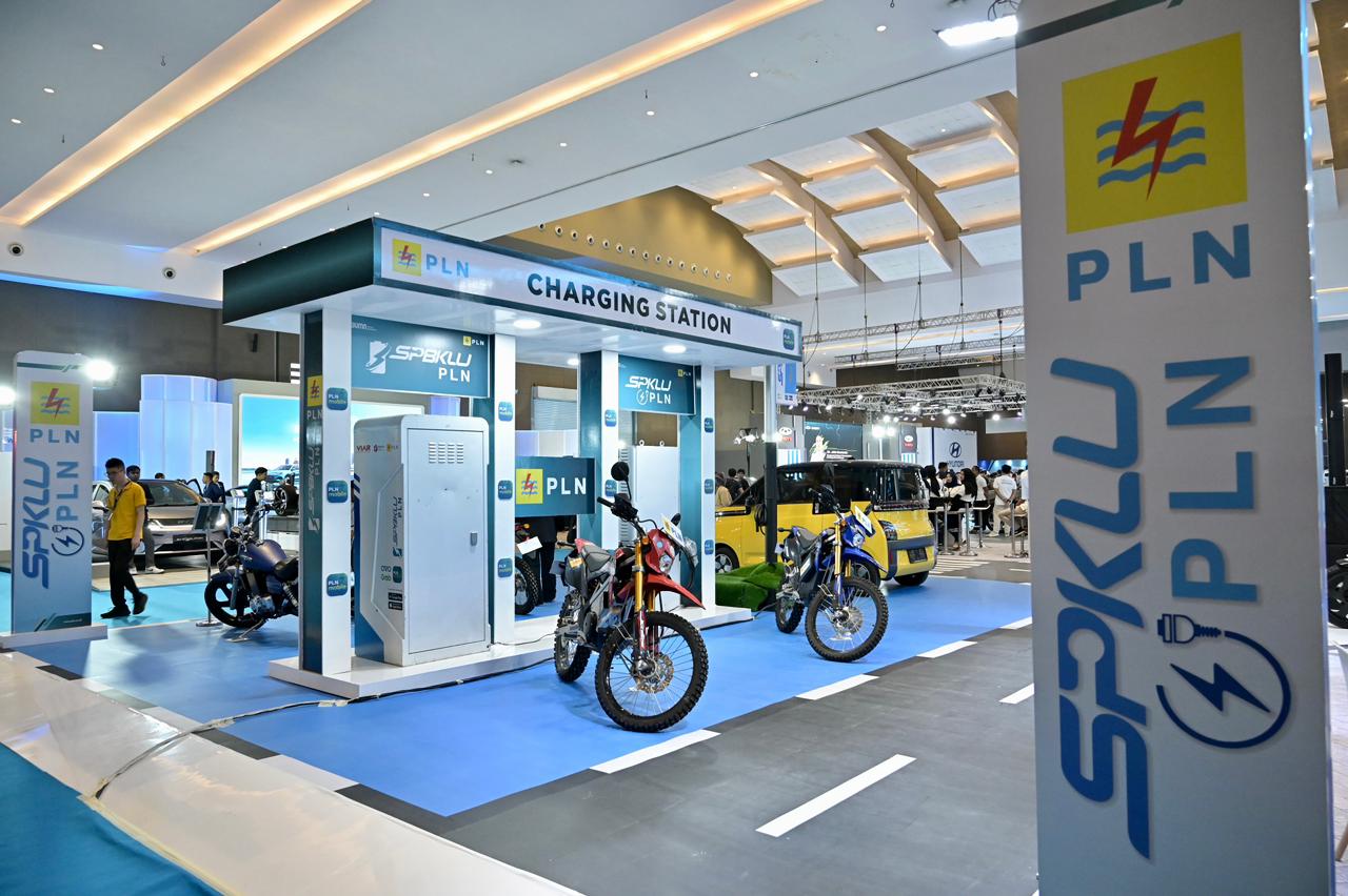 PT PLN (Perrsero) menghadirkan promo dan hadiah menarik pada gelaran Periklindo Electric Vehicle Show (PEVS) 2024 yang digelar pada 30 April hingga 5 Mei 2024 di JIEXPO Kemayoran, Jakarta.