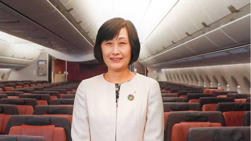 CEO dan Presiden Japan Airlines yang baru diangkat. Mitsuko Tottori. 