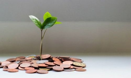 Deposito dan reksadana memiliki tujuan yang sama, yaitu menghasilkan keuntungan bagi investor. Namun, keduanya memiliki perbedaan signifikan dalam hal karakteristik, risiko, dan potensi pengembalian. 