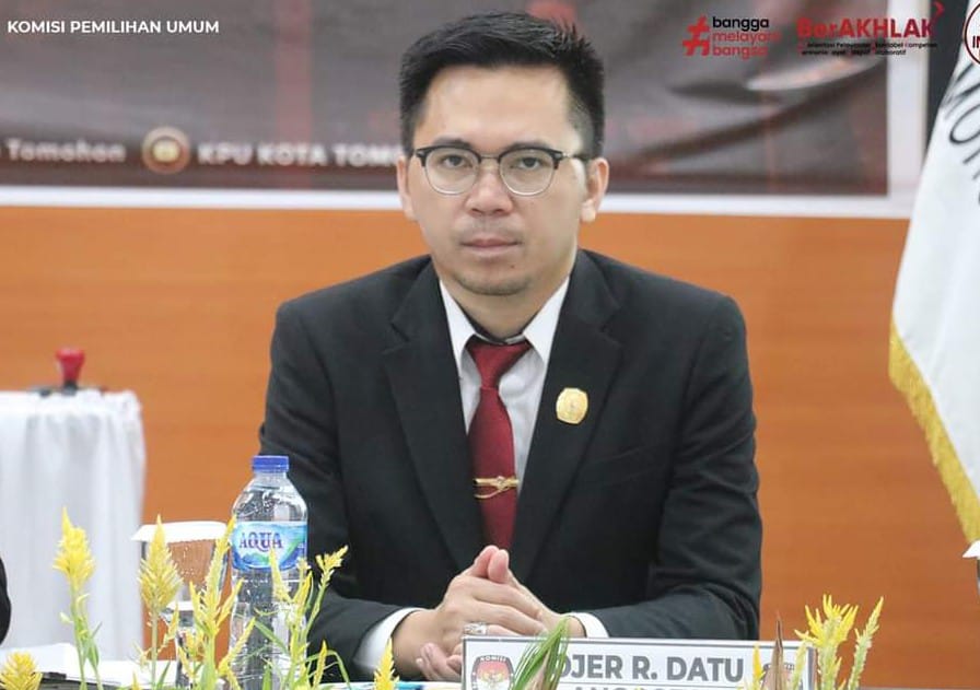 Komisioner KPU Kota Tomohon Rojer R. Datu yang juga Ketua Divisi Sosialisasi Pendidikan Pemilih, Partisipasi Masyarakat dan SDM. (Foto:Istimewa)
