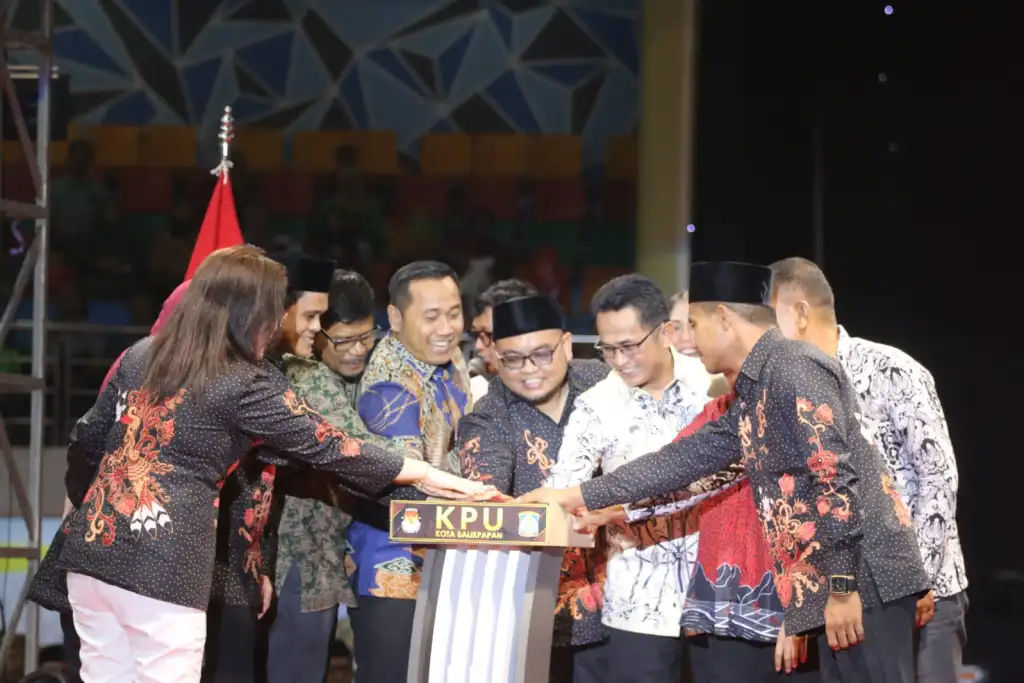 Peluncuran maskot Pilkada yang diberi nama logo Si Sali dan dimulainya tahapan ini ditandai dengan penekanan tombol sirine oleh Ketua Komisi Pemilihan Umum (KPU) Balikpapan, Prakoso Yudho Lelono, Wali Kota Balikpapan H. Rahmad Mas’ud S.E., M.E., bersama Forum Komunikasi Pimpinan Daerah (Forkopimda) Balikpapan