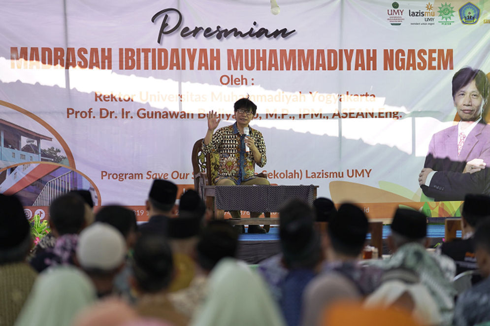 06052024-UMY rektor di mi muhammadiyah ngasem.png