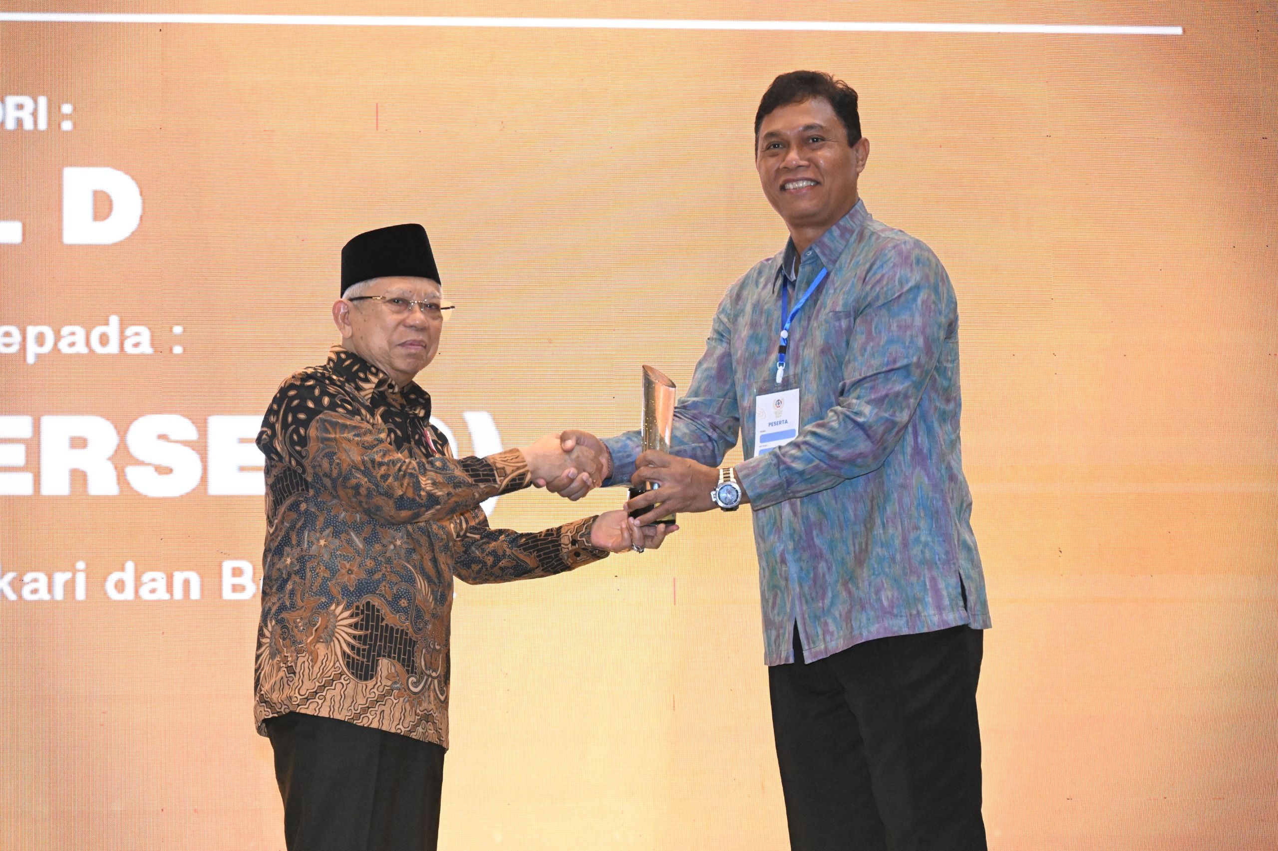 Kontribusi Perekonomian Masyarakat, PLN Group Borong Penghargaan CSR Awards 2024  