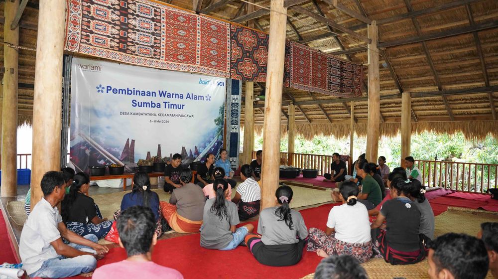 Bakti BCA Gelar Pembinaan Warna Alam I.jpg