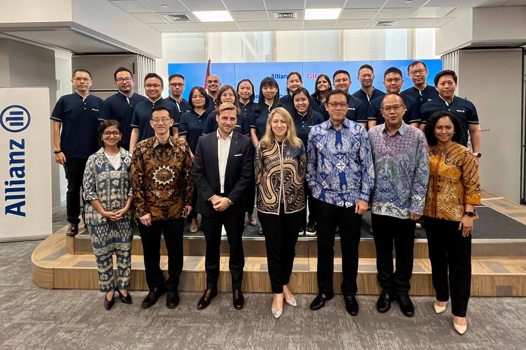 Allianz Regional Asia Pasifik, Global Institute for Tomorrow (GIFT), dan doctorSHARE bekerja sama untuk meningkatkan pelayanan kesehatan di pulau-pulau terpencil dengan menggunakan rumah sakit kapal.