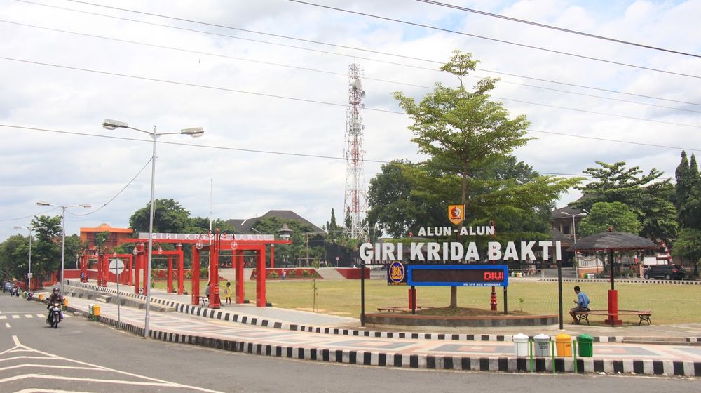 Alun-alun Giri Krida Bakti Wonogiri