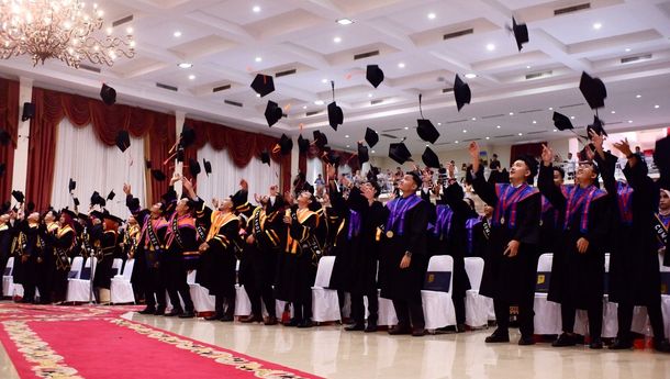 478 Mahasiswa IIB Darmajaya Diwisuda, Pesan Rektor: Terus Berkarya dan Jadi Pengusaha