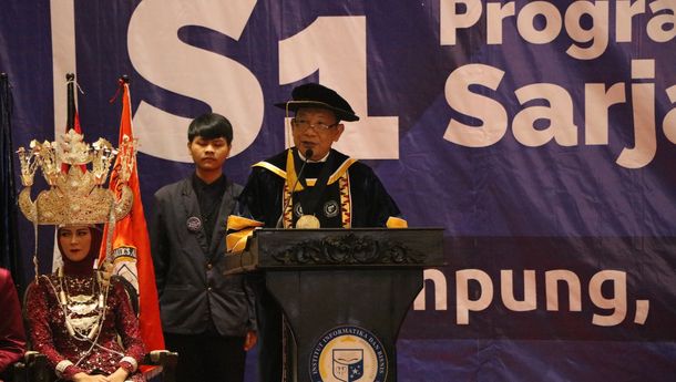  Rektor Apresiasi Alumni IIB Darmajaya Berkarir di Internasional