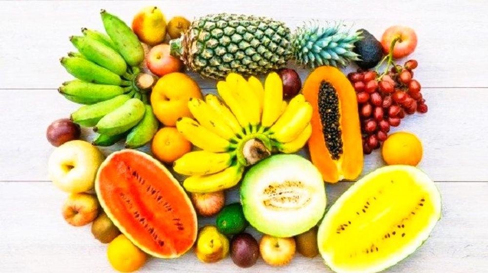 Ilustrasi Buah Segar Tropis.