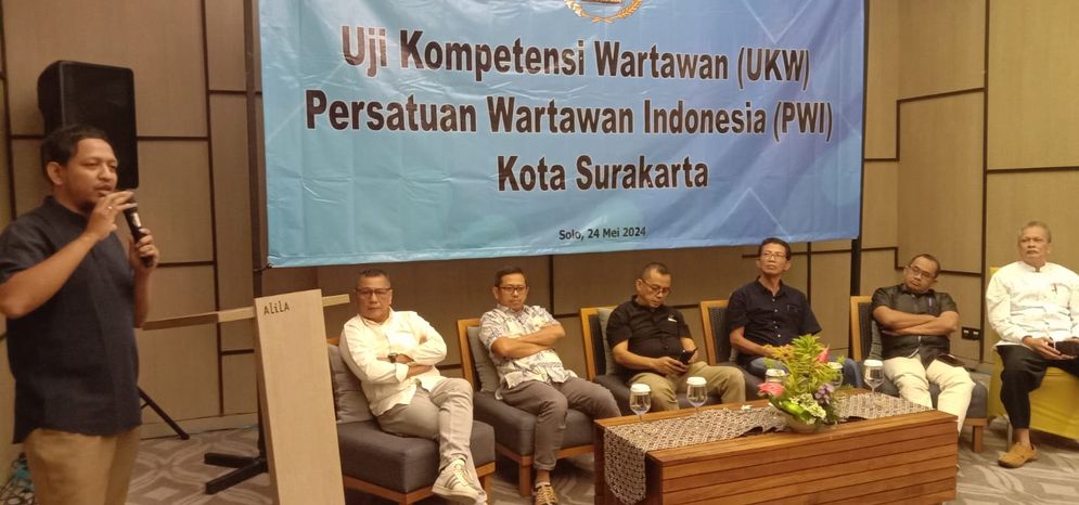 UKW di Solo Pecahkan Rekor, Sertifikat Tercepat Satu Jam Terbit