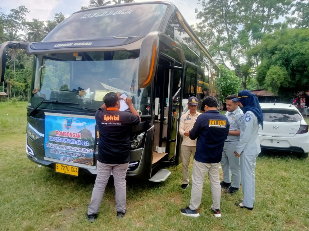 Jasa Raharja bersama mitra melakukan Pengecekan armada bus di tempat - tempat wisata. 