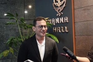 Era modern membawa kemajuan pesat dalam dunia bisnis, termasuk mempercepat digitalisasi. Tak ketinggalan, percepatan ini diikuti oleh peritel kecil alias toko kelontong.