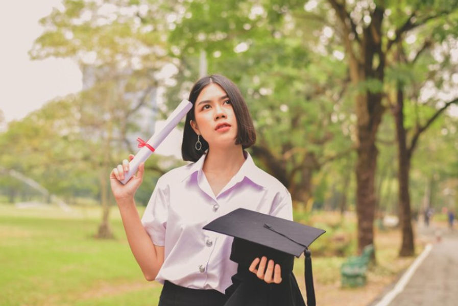 Ilustrasi fresh graduate.