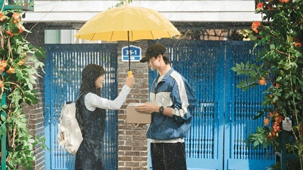 Im Sol dan Ryu Sun Jae dalam Drakor Lovely Runner.