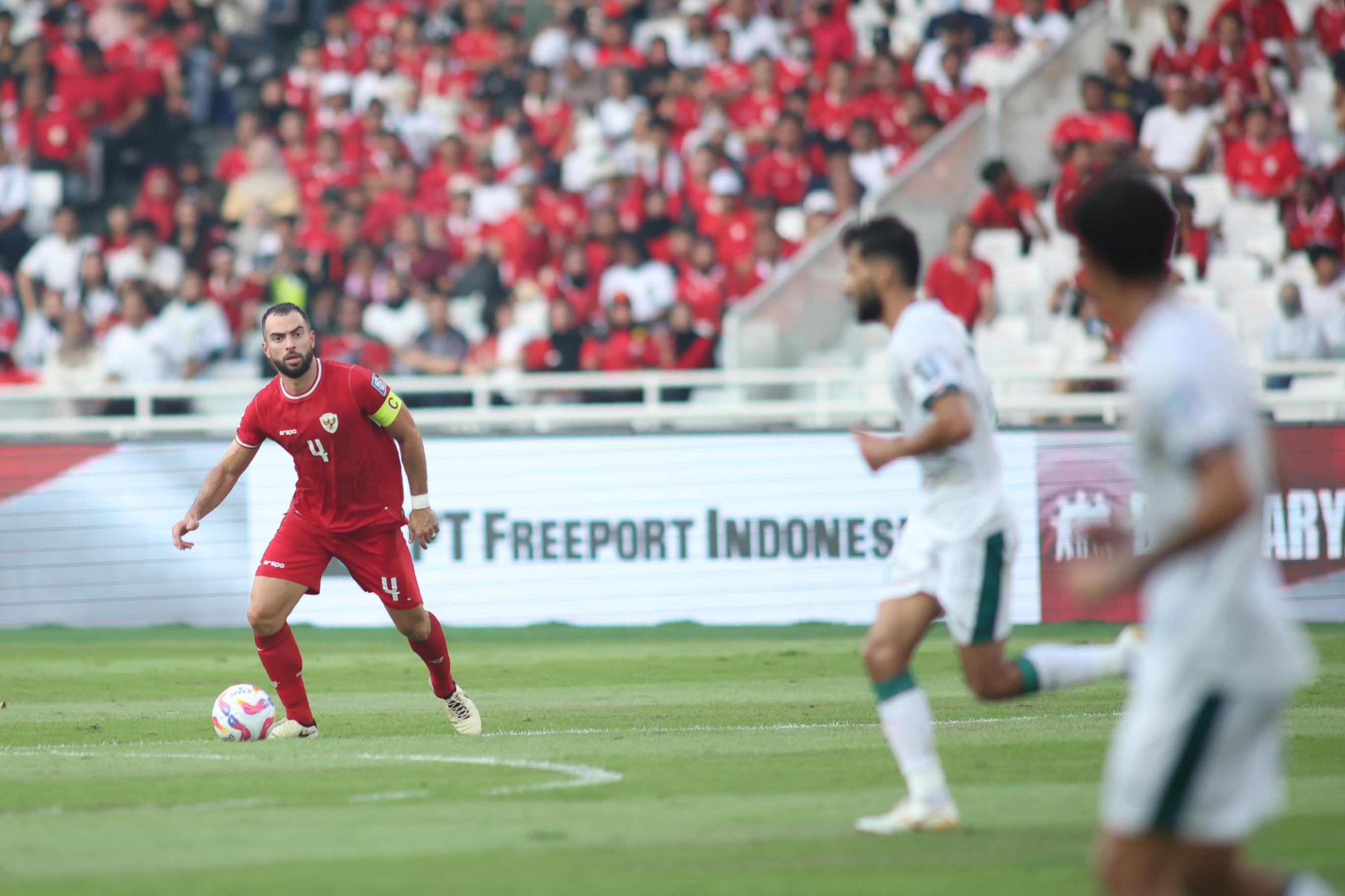 Jordi Amat pemain Timnas Indonesia membawa saat bersua Irak di Kualifikasi Piala Duni 2026. 