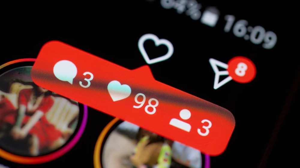Ilustrasi jumlah pengikut, like dan komentar di Instagram.