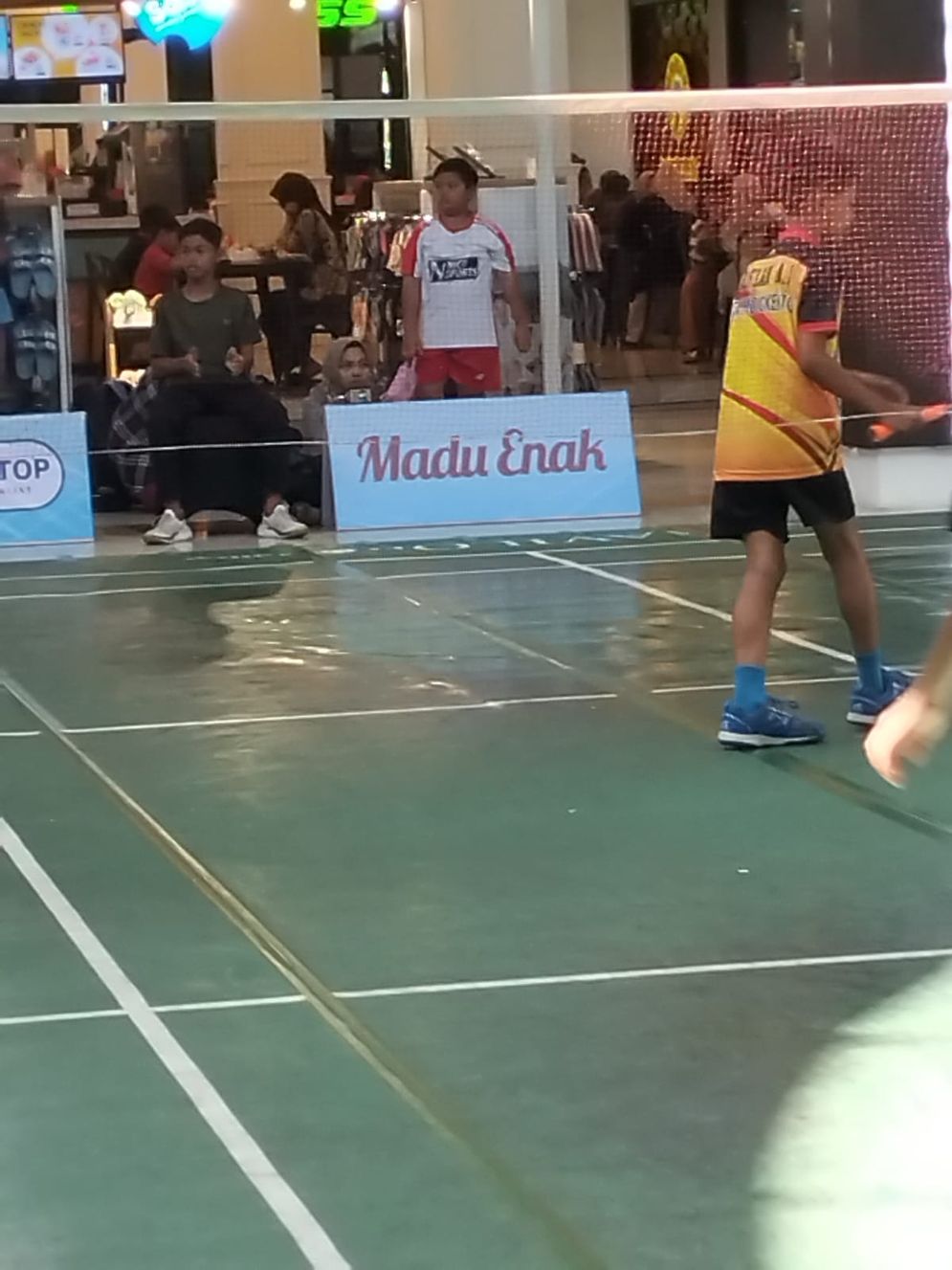 A-BADMINTON DI MALL.jpeg