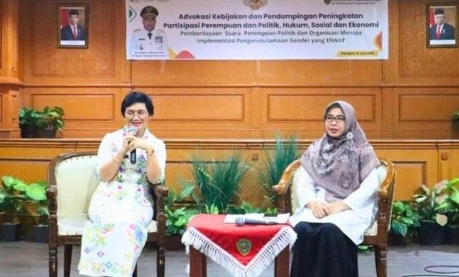  Ketua TP-PKK Linda Romauli Siregar menyampaikan bahwa perempuan harus berdaya dan agar seorang perempuan dapat berdaya harus meningkatkan kapasitas sebelum menjalankan peran masing-masing sebagai perempuan.