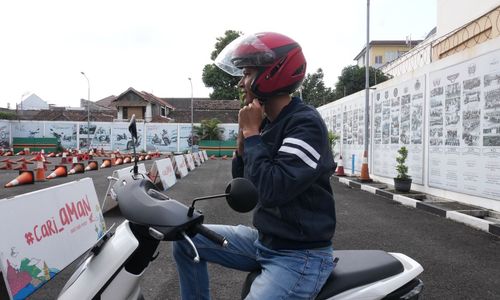 Helm1.JPG