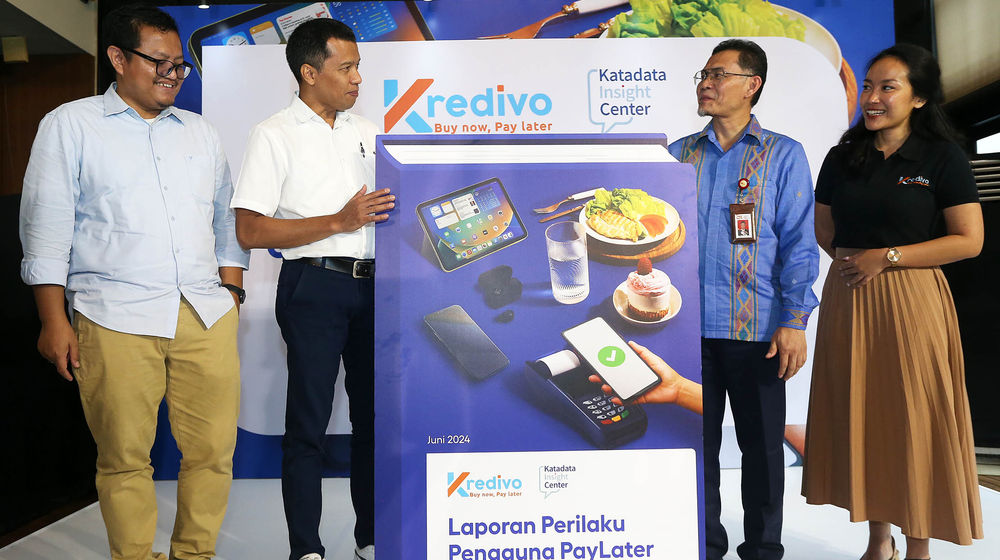 Peluncuran Laporan Perilaku Konsumen - Panji 1.jpg