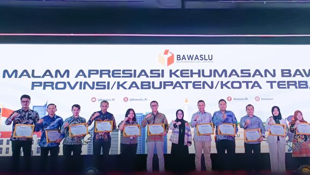 Bawaslu Lampung Sabet Penghargaan Kehumasan Terbaik dari Bawaslu RI