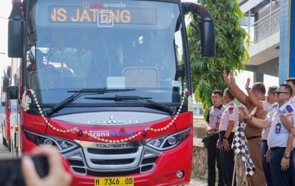 bus trans jateng.jpg