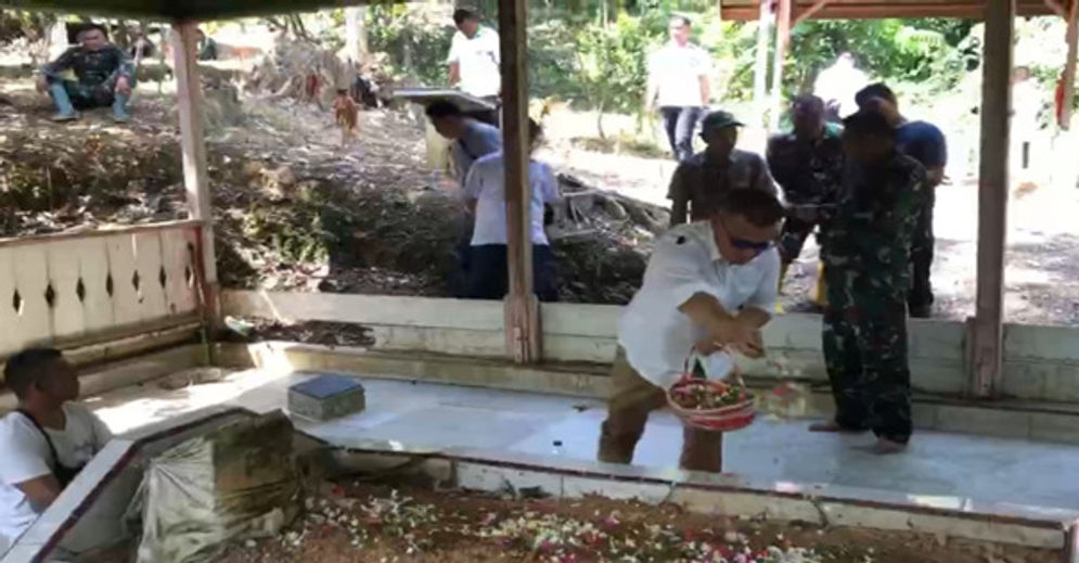 Region Head PTPN IV Regional VI KSO dan Danrem Lilawangsa Tempuh Perjalanan Ekstrem Ziarah Makam Pahlawan Nasional Cut Meutia