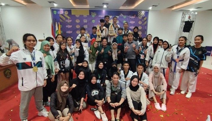 Atlet Taekwondo Kutai Kartanegara memborong 9 medali emas.  