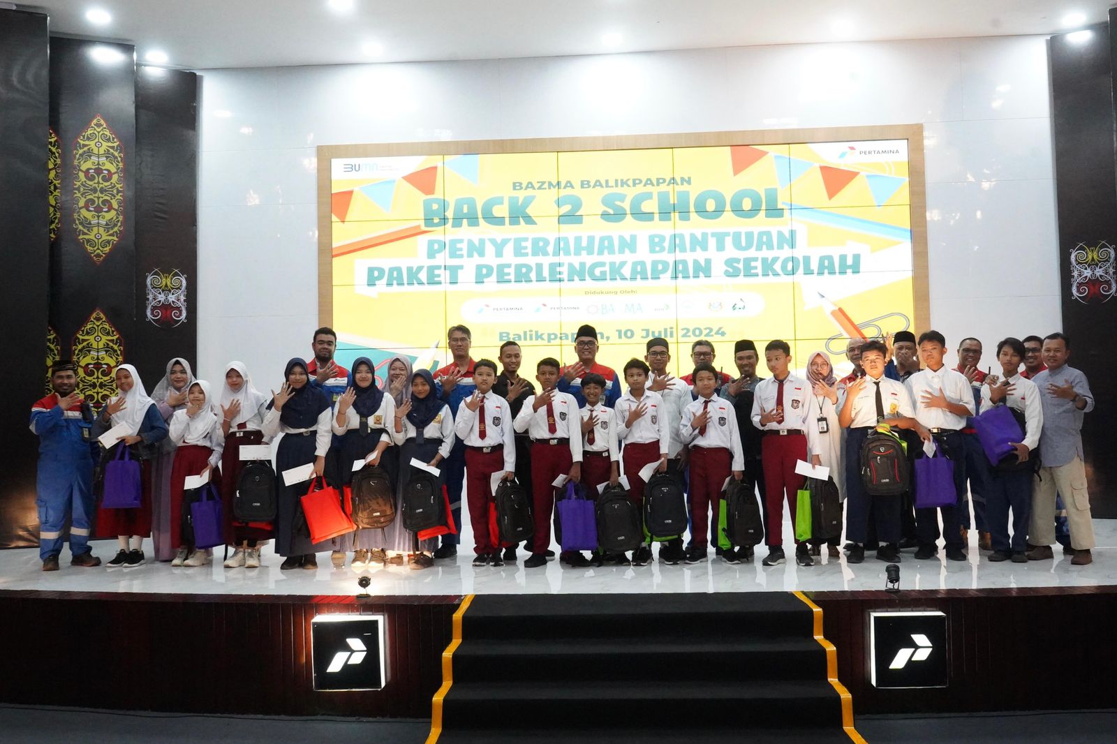 Salurkan 300 Paket Perlengkapan Sekolah, Kilang Pertamina Unit Balikpapan Bangun Generasi 